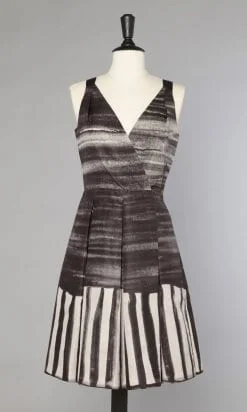 n1033_robe_soie_grise_rayee_miu_miu_pic001