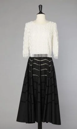 n1050_jupe_noire_faille_soie_petites_perles_brodees_1950_pic001