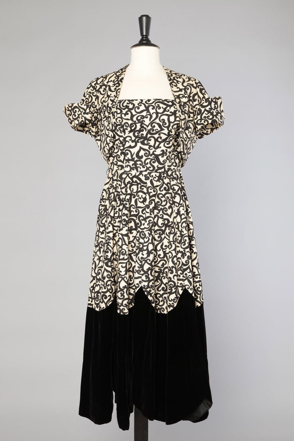 n1105_robe_bustier_bolero_coton_noire_blanche_velours_1950_pic001