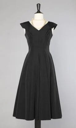 n1108_robe_noire_reps_1950_pic001