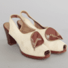 Paire de chaussures en cuir écru et marron 1940