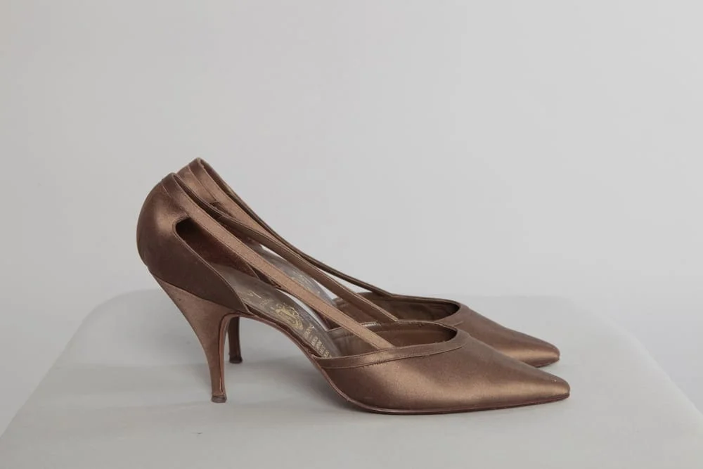 n1140_chaussures_satin_marron_pic001