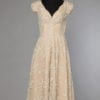 Robe 1950 en dentelle de Calais beige perlée blanc