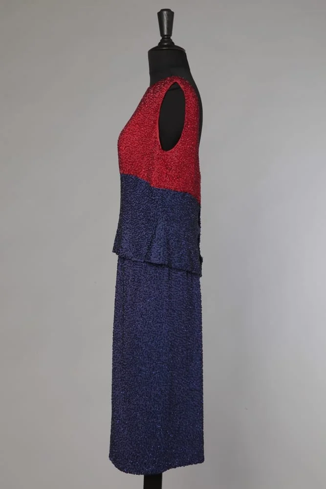 Robe 1960 marine et rouge perlée – Image 3