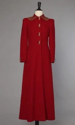 Long manteau 1940 en drap de laine rouge brodée au col