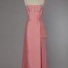 Robe en soie sauvage rose brodée de fleurs en soie et strass, Carven