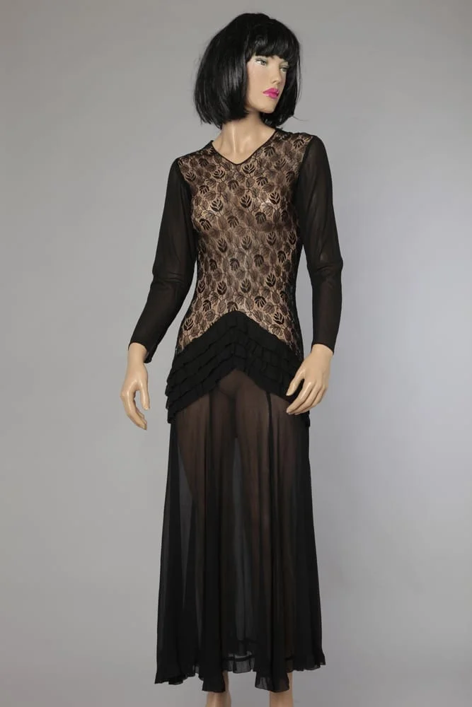 Robe longue 1930 en dentelle et mousseline noire