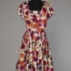 Robe 1950 en soie sauvage blanche imprimée de fleurs