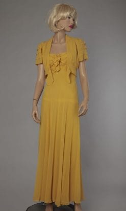 Robe longue en mousseline jaune 1940