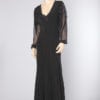 Robe longue noire 1930 en crêpe et manches en mousseline pailletées