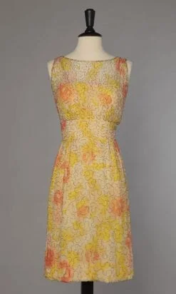 Robe de cocktail 1960 en mousseline imprimée perlée