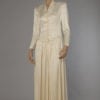 Robe de mariée 1940 en satin damassé ivoire