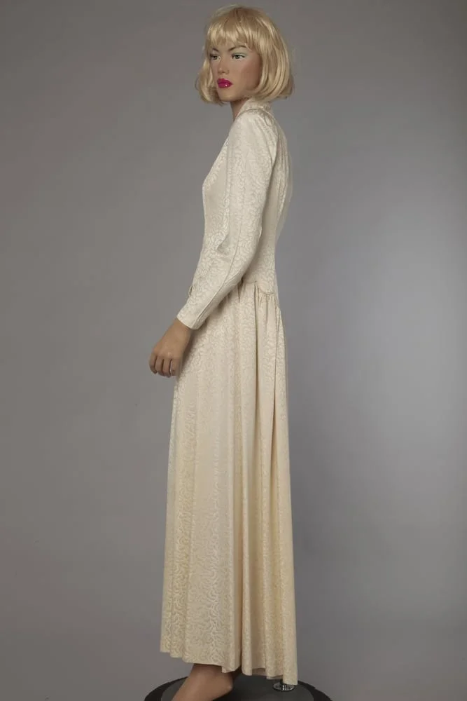 Robe de mariée 1940 en satin damassé ivoire – Image 4