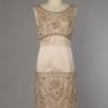 Robe en satin de soie 1960 brodée de perles de verre