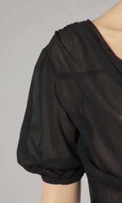 Alternative view of Robe en mouseline noire 1930 - 1940