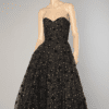 Robe de bal en organza noir à plumetis or