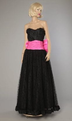 Robe de bal bustier en organza à plumetis noir 1980