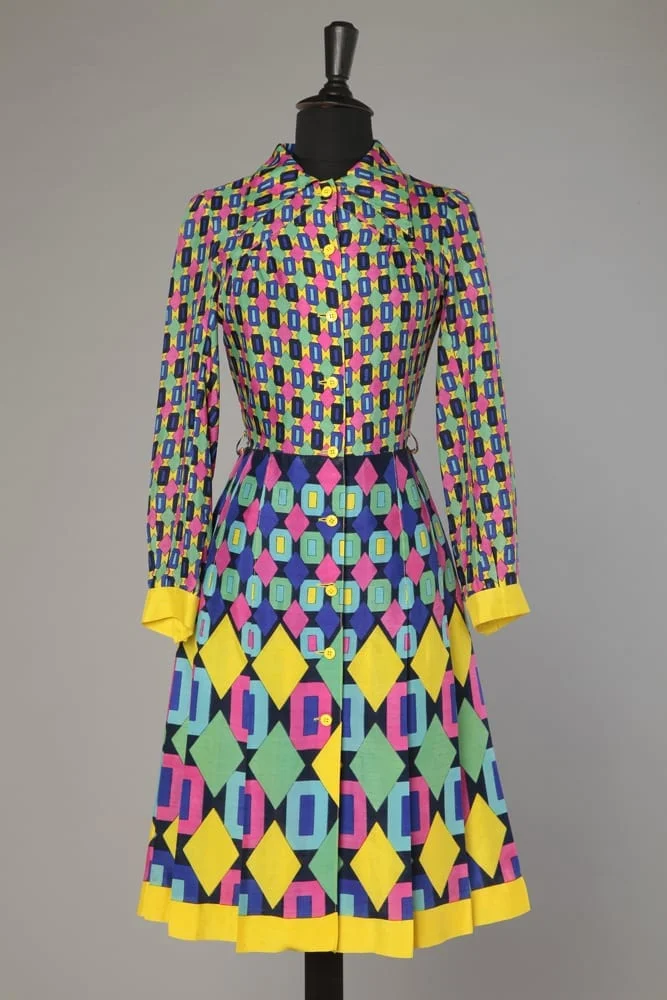 Robe 1970 en soie à losanges multicolores