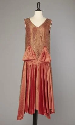 Robe en faille orange et dentelle or 1925