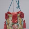 Sac XIX en micro perles de verre tissées sur velours de soie corail