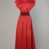Jupe longue rouge en satin vintage