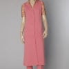 Tailleur pantalon et manteau en lainage rose 1970