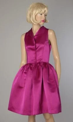 Robe en satin rose fuschsia griffée Bill Blass
