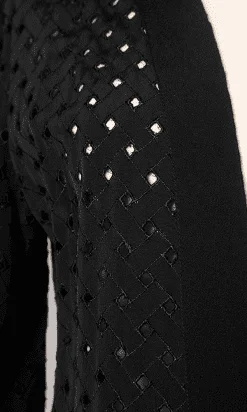 Alternative view of Manteau en crêpe noir brodé 1930