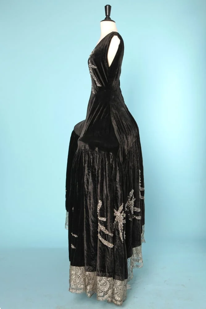 Spectaculaire robe 1925 de théatre en velours brodée de strass – Image 4