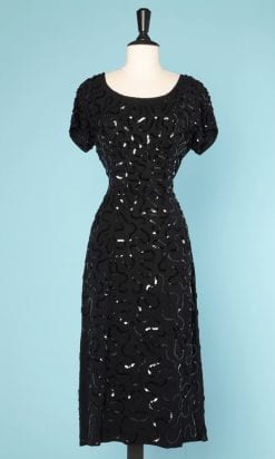 Robe 1940 en crêpe noir brodé de paillettes