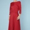 Robe longue en satin rouge 1950 incrustée de strass