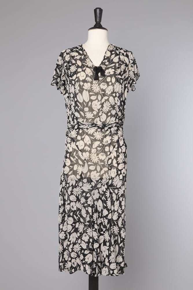 n2162_robe_en_mousseline_imprimee_noire_et_blanche_1930_pic001