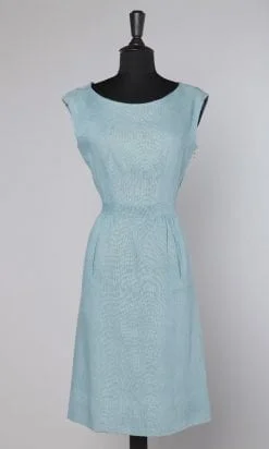 Robe en lin bleu ciel griffée EISA