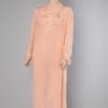 n2297_chemise_de_nuit_manches_longues_en_soie_rose_brodee_et_plissee_1930_pic001