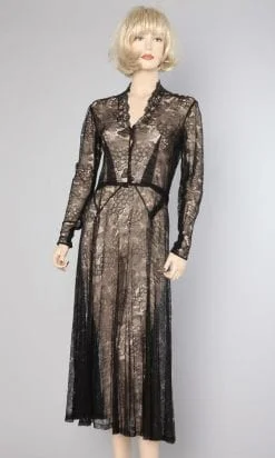 n2303_robe_en_chantilly_noire_1930_pic001