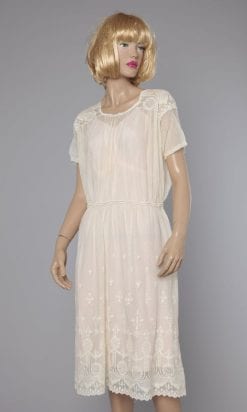 n2390_robe_en_tulle_blanc_et_dentelle_1920_pic001