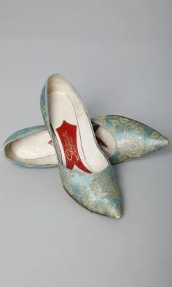 n2460_paire_de_chaussures_en_satin_bleu_lame_or_schiaparelli_pic002