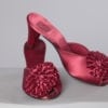 n2470_paire_de_mules_en_satin_bordeaux_1950_pic001