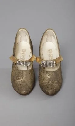 n2472_paire_de_chaussures_lame_or_boucles_en_strass_1930_pic001