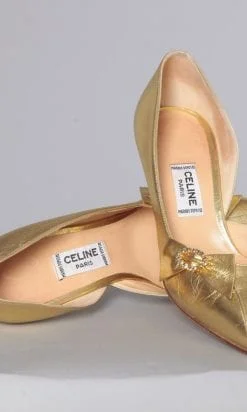 n2473_paire_de_chaussures_en_cuir_dorees_celine_taille37_pic001