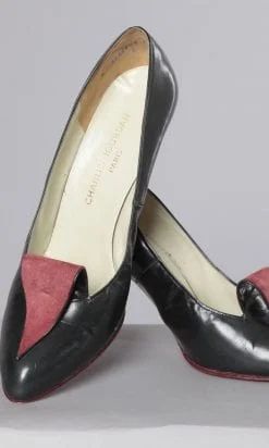 n2475_paire_de_chaussures_en_cuir_noir_et_languette_rouge_charles_jourdan_pic001