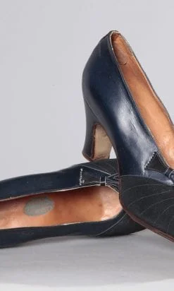 n2489_chaussures_en_cuir_et_daim_marine_1930_pic001