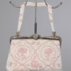 n2715_sac_1950_micro_perles_blanches_roses_fermoir_bijoux_pic001