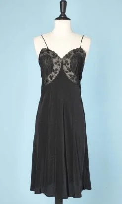 Combinaison en soie noire plissée et brodée 1930