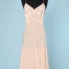Combinaison en soie rose 1930 brodée avec applications