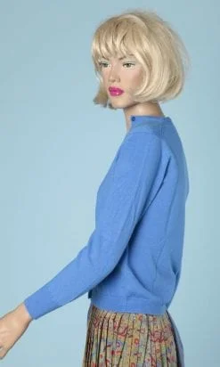 Alternative view of Gilet en lainage bleu 1950