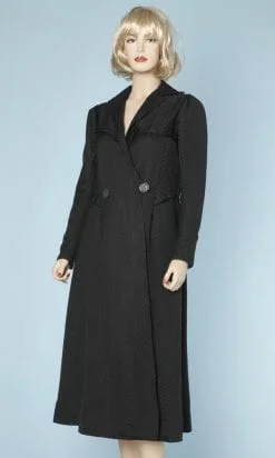 Manteau noir en lainage et jacquard de motifs en soie 1910-1920