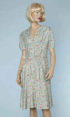 Robe 1940 en soie bleu ciel imprimé liberty