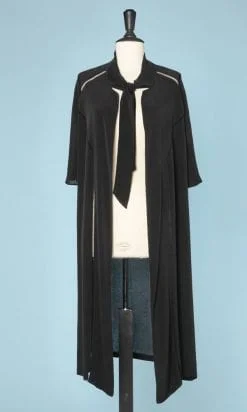 Manteau en crêpe noir 1920 ajouré