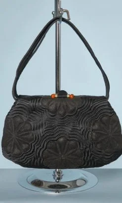 Sac du soir 1940 en daim et satin noir matelassé